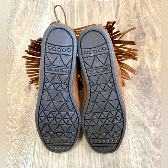 Minnetonka Back Zip Western Bootie Size 7.5 NWOT - Picture 6 of 7